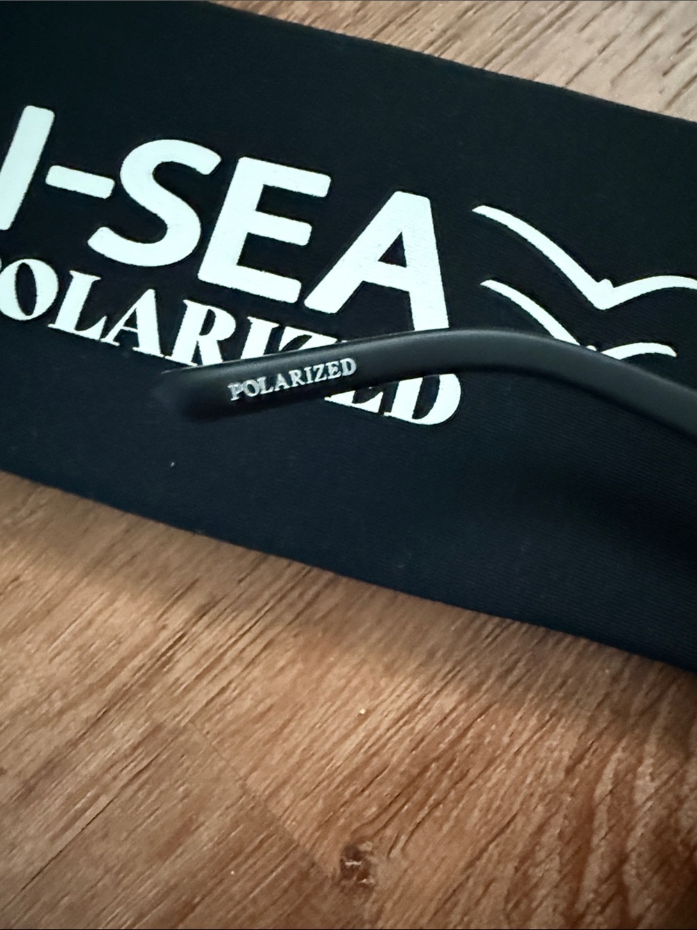 I-Sea Black Matte Polarized Sunglasses with Case - Picture 4 of 5